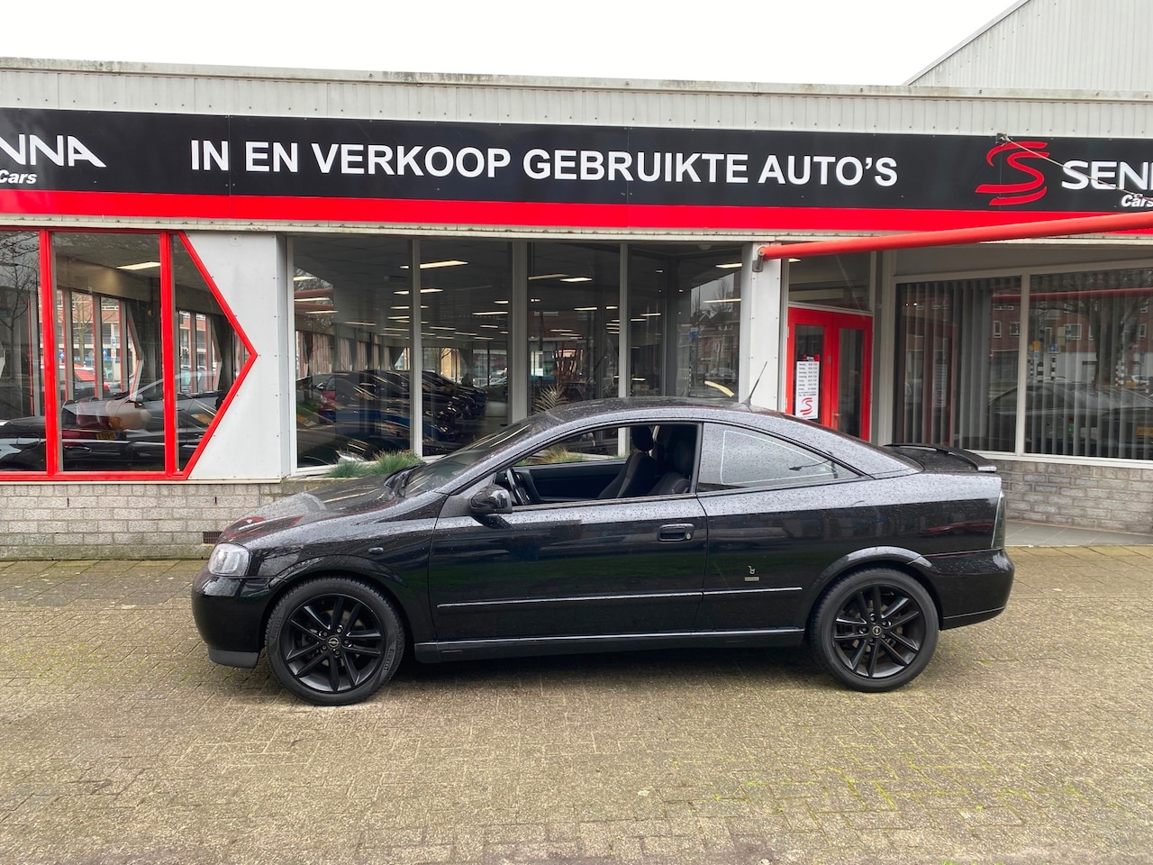 Opel Astra Coupé - 2.2-16V - Full Black Edition - Inruil Mog ! - AutoWereld.nl