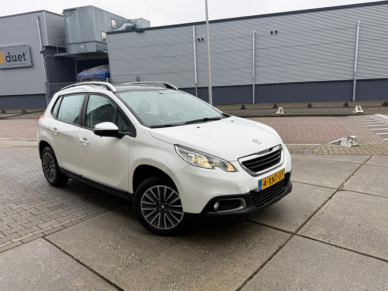 Peugeot 2008 - 1.2 PureTech Active GLAS DAK 5 Dr NAVI 64000 NAP - AutoWereld.nl