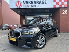 BMW X1 - xDrive25e Executive M-Sport // FULL LED // NAVI // SPORTSTOELEN + STOELVERWARMING // PDC /