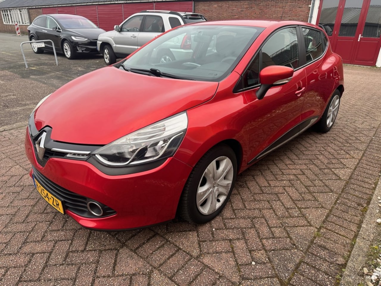 Renault Clio - 1.2 Night & Day carply navi dealer oh - AutoWereld.nl
