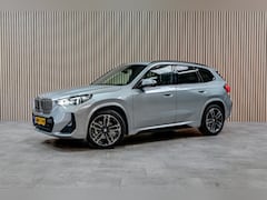 BMW X1 - sDrive18i M-Sport | PANO | TREKHAAK | STOELVERWARMING | STUURV