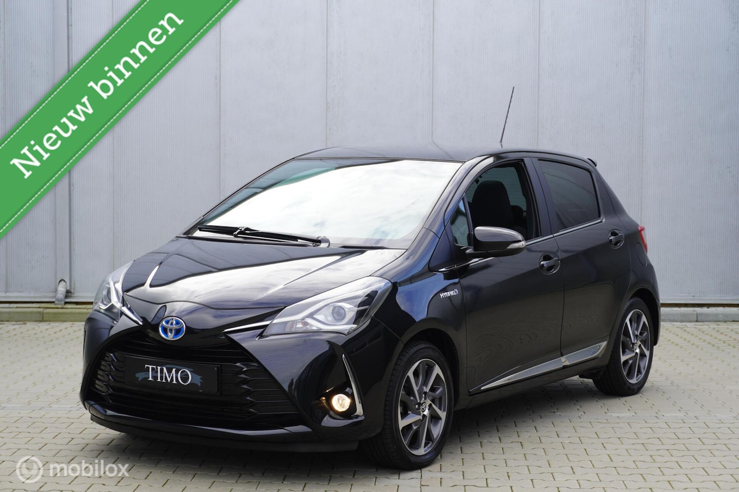 Toyota Yaris - 1.5 Hybrid Premium 1.5 Hybrid Premium - AutoWereld.nl
