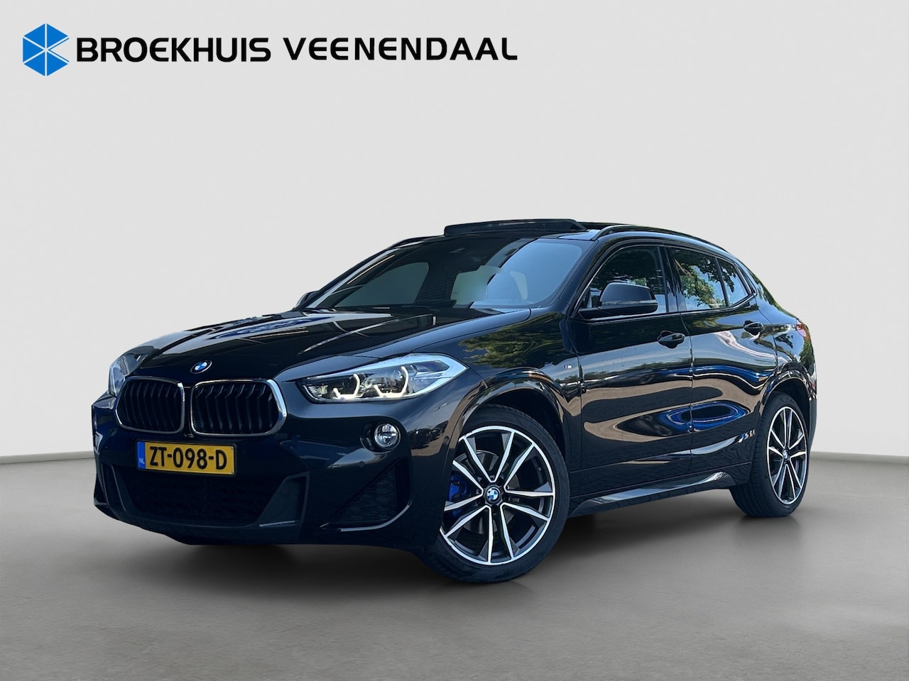 BMW X2 - sDrive18i M-Sport | Pano | HUD | Trekhaak | Cruise Control | Achteruitrijcamera | Elektris - AutoWereld.nl