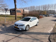 SEAT Leon - 1.0 EcoTSI Style Connect Navi.Clima.Camera