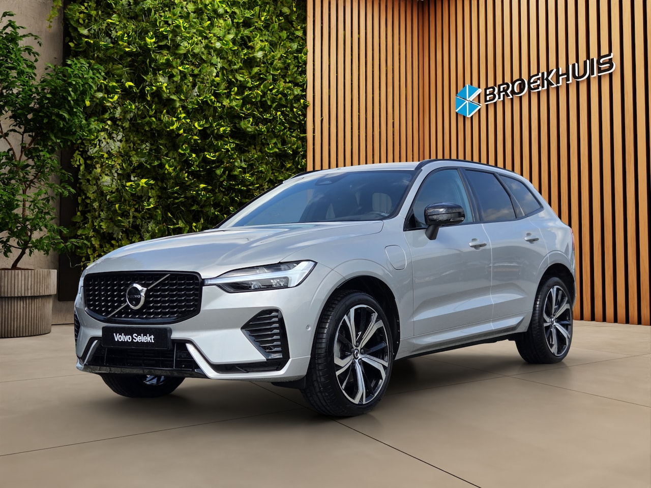 Volvo XC60 - 2.0 T6 AWD Recharge Ultimate Dark | Pilot Assist | Schuifdak | Memory | Harman/Kardon | He - AutoWereld.nl