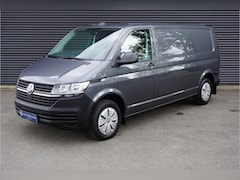 Volkswagen Transporter - 150pk Automaat L2H1 Apple Carplay ACC Cruise control Airco Trekhaak 270° deuren