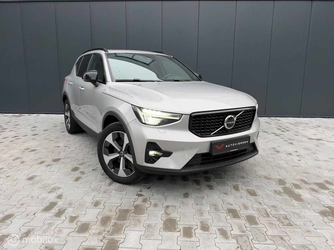 Volvo XC40 - 2.0 B4 Ultimate Dark | Trekhaak | Blis | Adapt. Cruise | Harman Kardon | Memory stoelen | - AutoWereld.nl