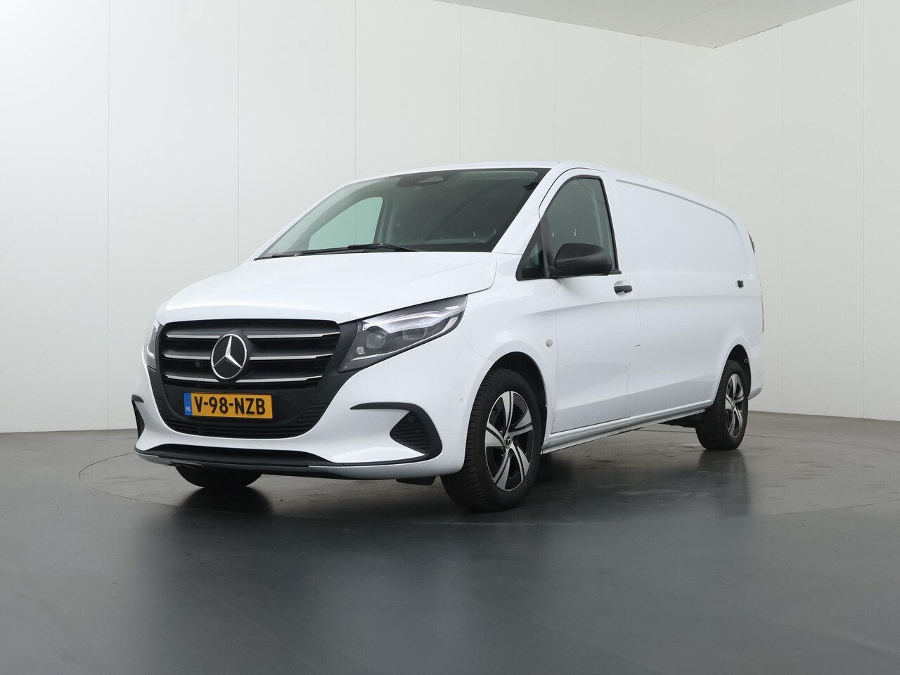 Mercedes-Benz Vito - 116 CDI | AUT. | XL L3 | SELECT | NAVIGATIE | CAMERA | MULTI-BEAM LED | ACHTERDEUREN | STO - AutoWereld.nl