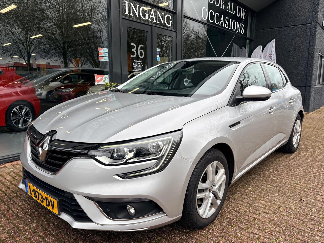 Renault Mégane - 1.3 TCe Limited Navi/Airco/Cruise/PDC/Keyless - AutoWereld.nl