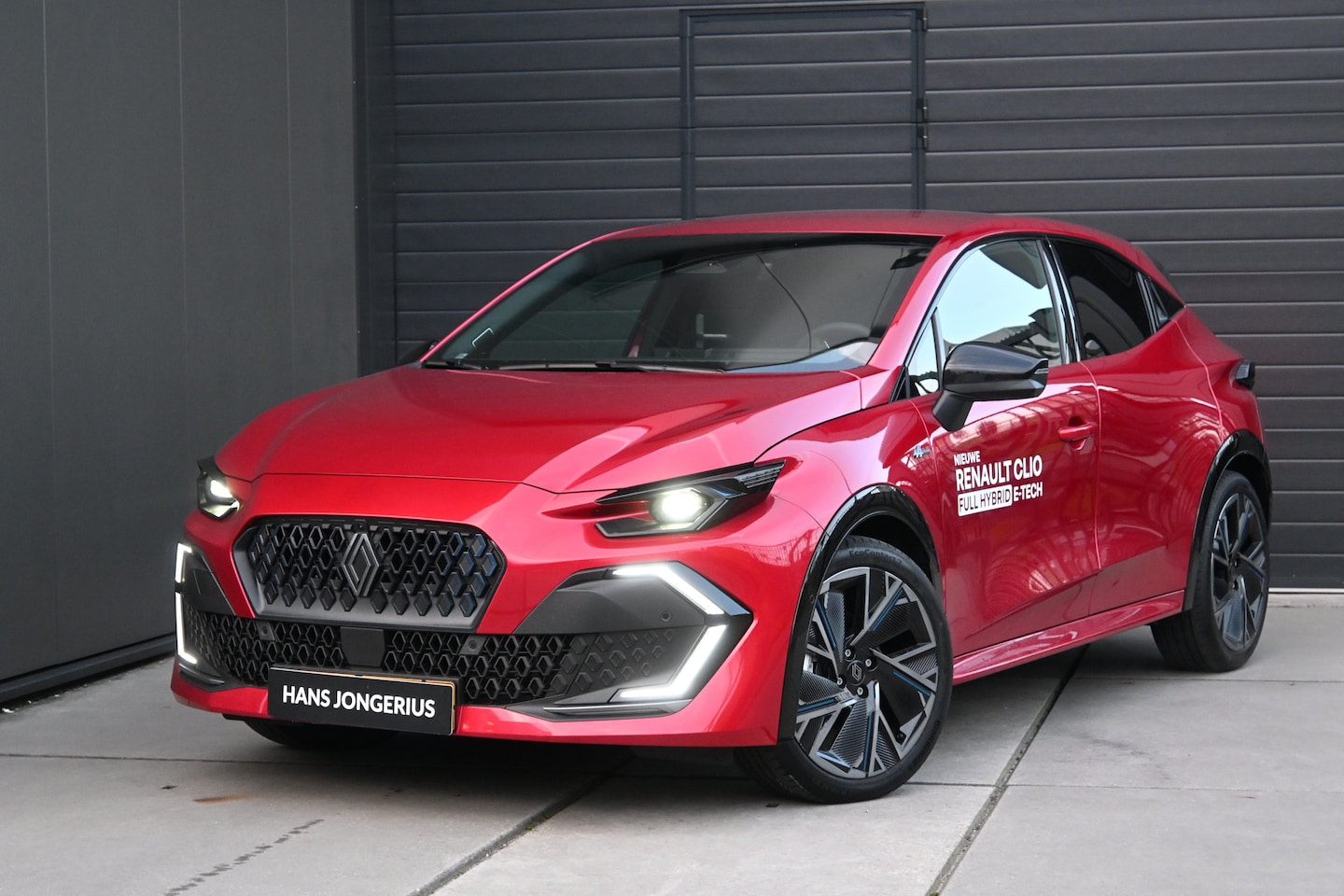 Renault Clio - esprit Alpine | Achteruitrijcamera | Draadloze telefoonoplader met magsafe technologie | E - AutoWereld.nl
