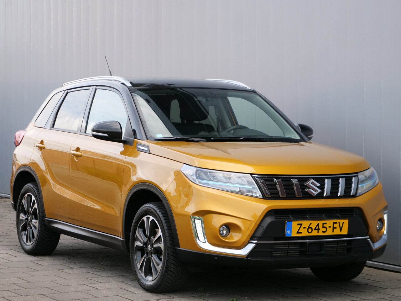 Suzuki Vitara - 1.4 Boosterjet Style Smart Hybrid 130Pk Camera / Navi / Carplay / Stoelverwarming - AutoWereld.nl