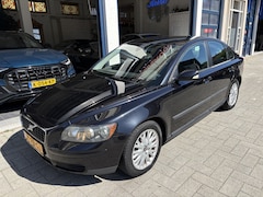 Volvo S40 - 1.8 Kinetic CLIMA/CRUISE/LM VELGEN/NW APK