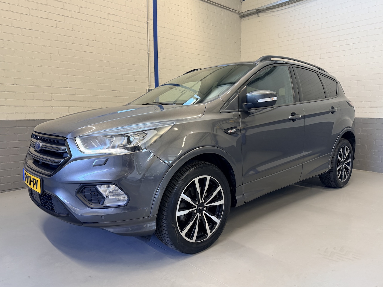 Ford Kuga - 1.5 EcoBoost ST-Line 1.5 EcoBoost ST Line - AutoWereld.nl