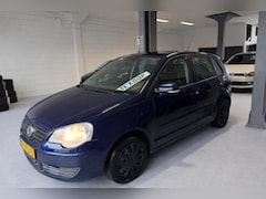Volkswagen Polo - 1.4-16V Comfortline