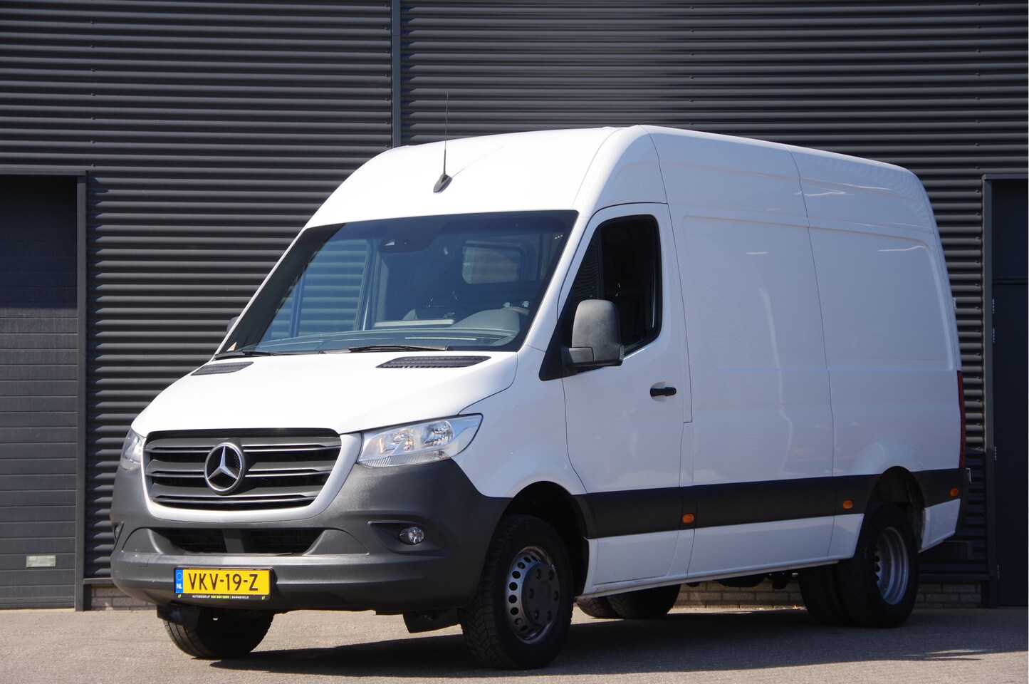 Mercedes-Benz Sprinter - 516 2.2 CDI L2H2 MARGE! AUT. DUBBELLUCHT, 3.5T TREKHAAK, LEDER, CAMERA, CRUISE - AutoWereld.nl