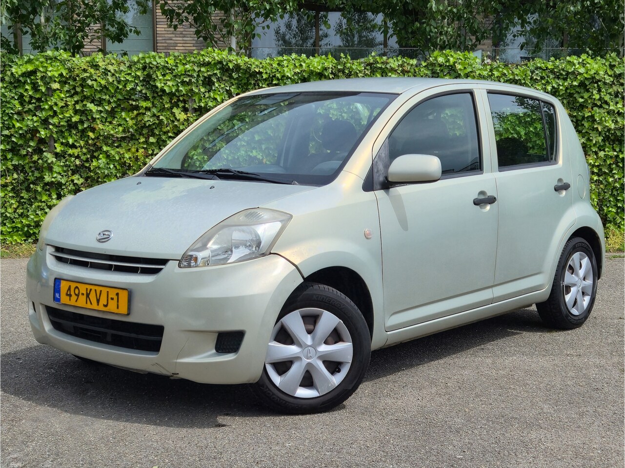 Daihatsu Sirion 2 - 1.0-12V Premium | Airco | NIEUWE APK - AutoWereld.nl