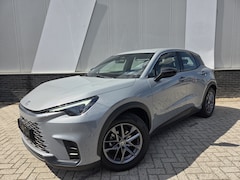 Lexus LBX - Business Line Business Line 2WD Parkeer en Dodehoek Sensoren Stoel/ stuurverwarming