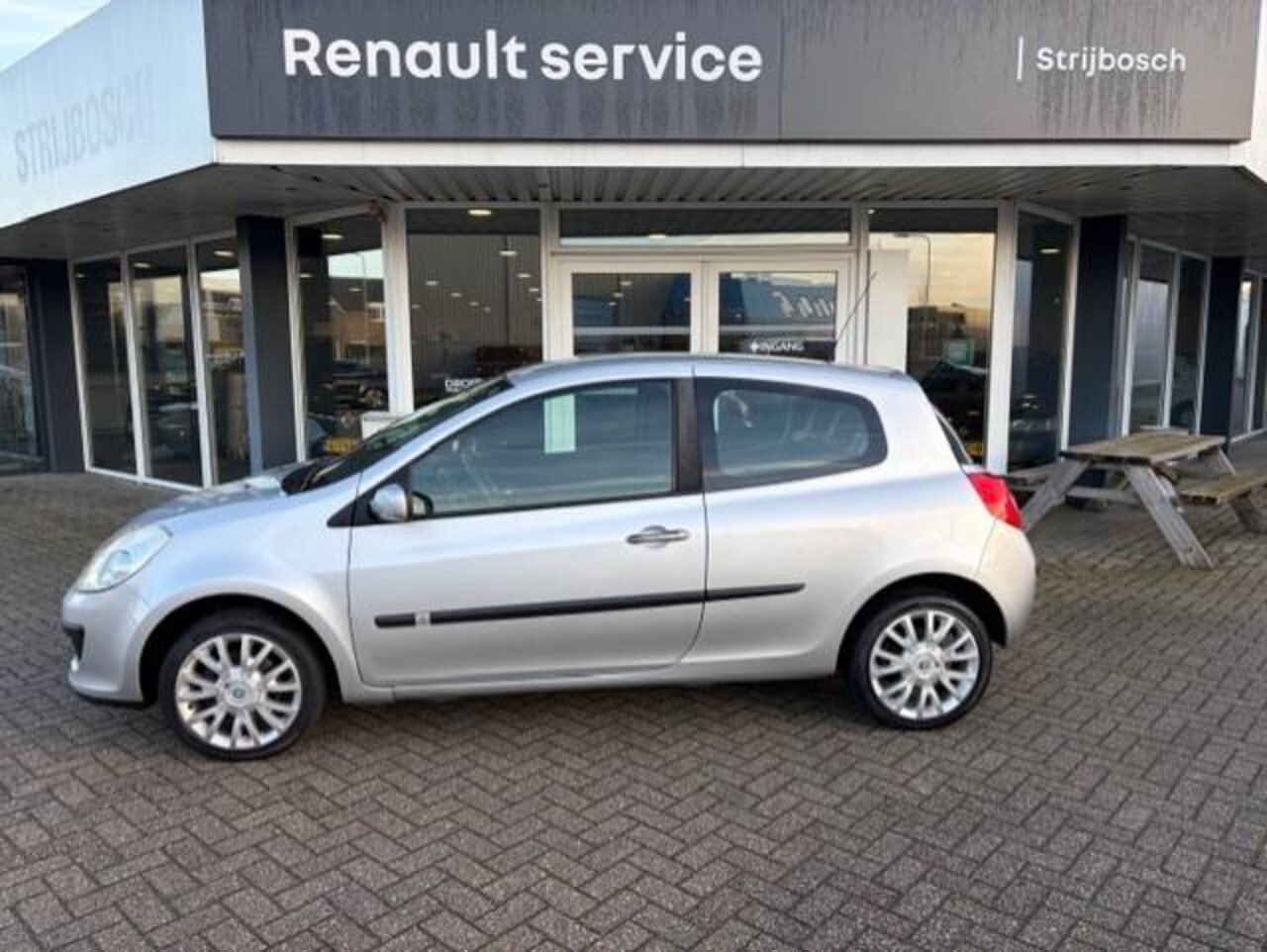 Renault Clio - 1.2-16V Collection 1.2-16V Collection - AutoWereld.nl