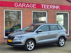 Skoda Karoq - 1.0 TSI Ambition Business 116PK 5drs clima, cruise, navi, pdc, trekhaak, carplay