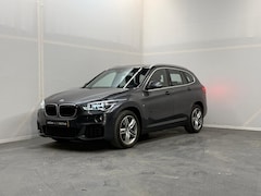 BMW X1 - sDrive18i Executive M Sport | Achteruitrijcamera | Stuurwielverwarming |