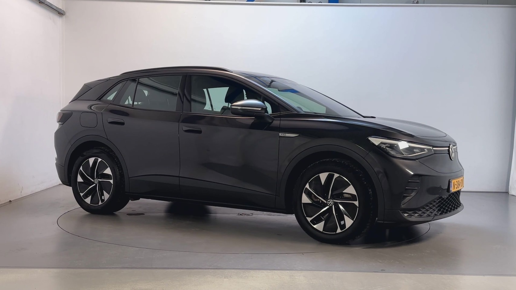 Volkswagen ID.4 - Life 77 kWh SoH 92,6% Stoelverwarming Navigatie Sfeerverlichting DAB+ - AutoWereld.nl