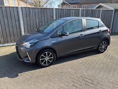 Toyota Yaris - 1.5 Hybrid Design Sport clima cruise control automaat camera