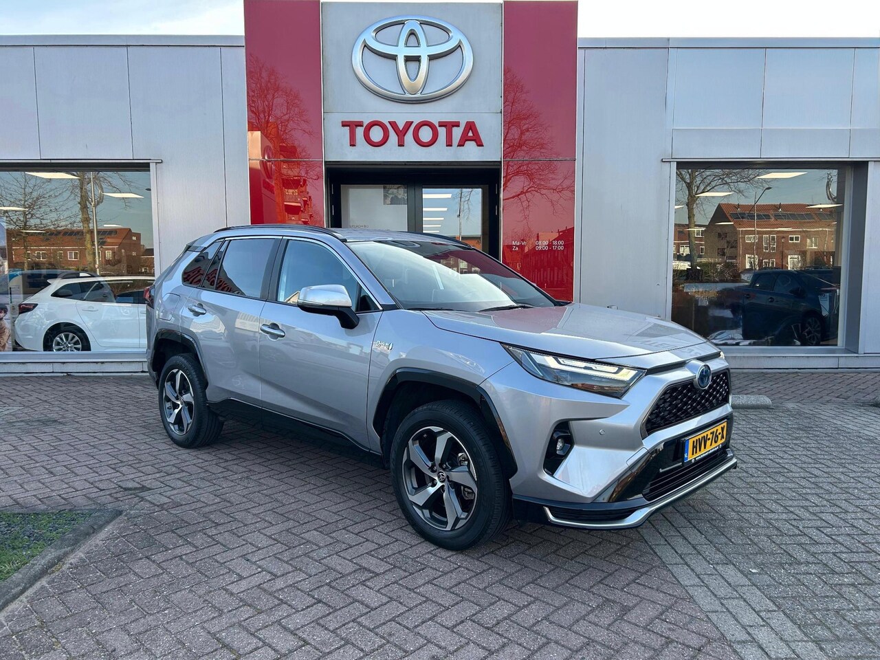 Toyota RAV4 - 2.5 Plug-in Hybrid AWD Style Navigatie, Stoelverwarming, Dodehoek detectie, Achteruitrijca - AutoWereld.nl