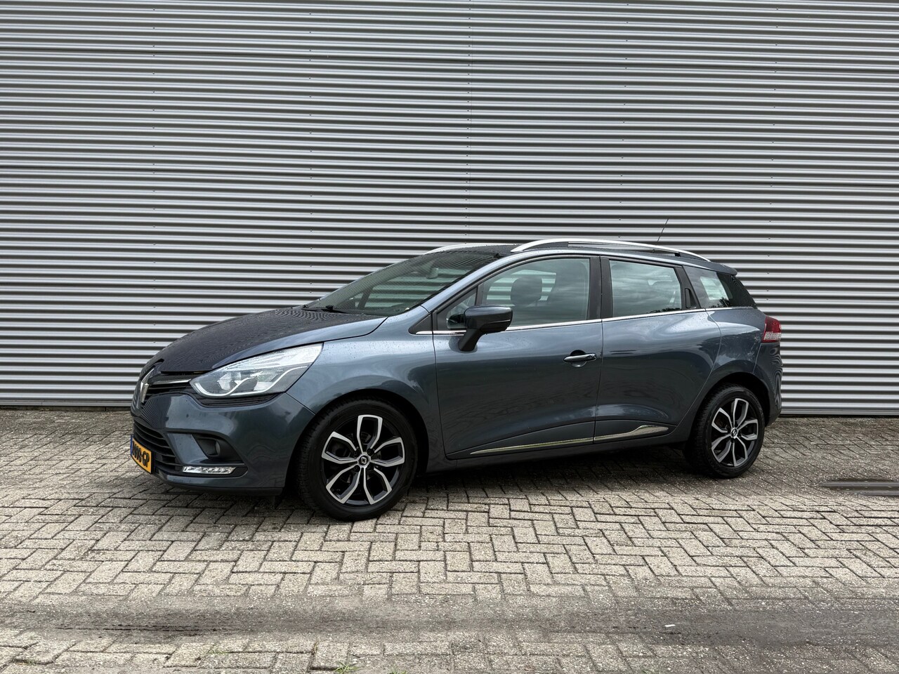 Renault Clio Estate - 0.9 TCe Intens | Navi | Carplay/Android | Parkeersensoren | Clima | - AutoWereld.nl