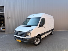 Volkswagen Crafter - 50 2.0 TDI L2H1|Cruise control|Trekhaak|Camera|Stoelverwarming