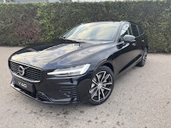 Volvo V60 - T8 Plug-in hybrid AWD Plus Dark | Bliss | Keyless | Elektrische stoelen | Stuur en stoel v