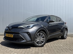 Toyota C-HR - 1.8 Hybrid Executive Stoel/Stuur Verwarming Dodehoek en Parkeer Sensoren Carplay