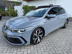 Volkswagen Golf - 1.5 eTSI 3x R-Line Pano automaat nardo grey 190 PK