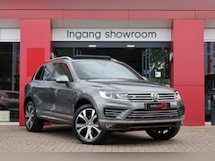 Volkswagen Touareg - 3.0 TDI V6 R-line | Luchtvering | Panoramadak | 360* Camera | Leder | Trekhaak |