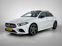 Mercedes-Benz A-klasse - 180 AMG line | Night Pakket | Panorama Schuif-Kanteldak | Sfeerverlichting. | Ledkoplampen