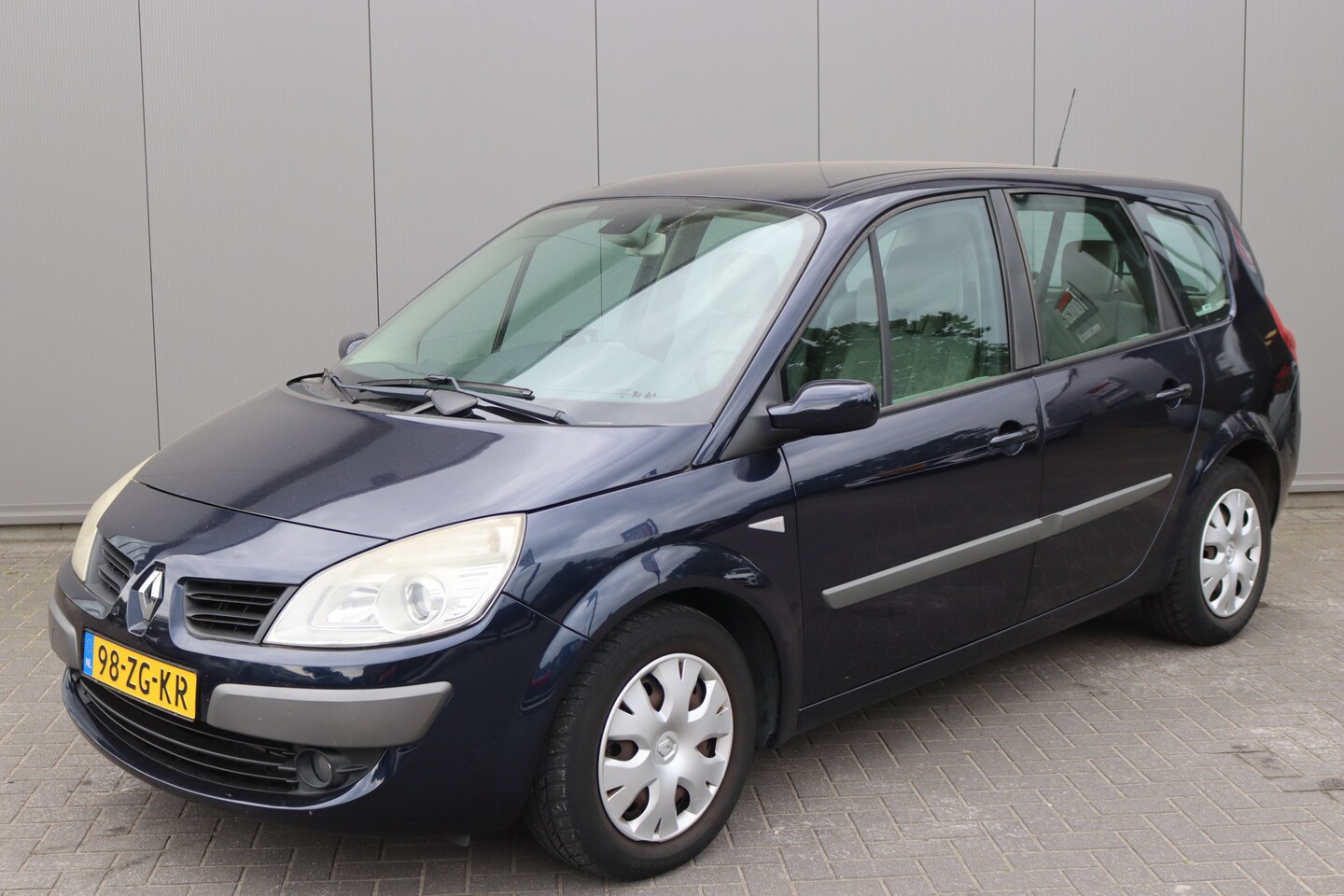 Renault Grand Scénic - 2.0-16V Business Line Cruise-control/Airco - AutoWereld.nl