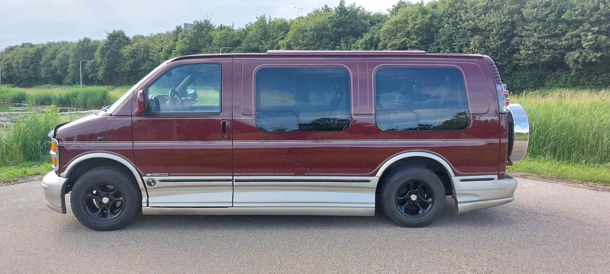 Chevrolet Chevy Van - USA Express G1500 5.7 Camper met LPG G3 en met een special hef dak !! - AutoWereld.nl