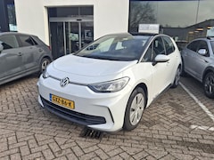 Volkswagen ID.3 - Pure Oranje Edition 52 kWh | DEMO | PARKEERSENSOREN | APPLE CARPLAY / ANDROID AUTO |