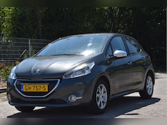 Peugeot 208 - 1.2 PureTech Style | NL-Auto | Navi | Cruise Control | Airco | Bluetooth | Park.sensoren |