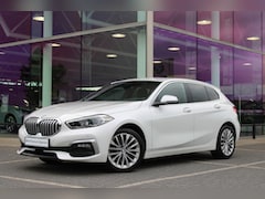 BMW 1-serie - 118i High Executive Automaat / Sportstoelen / Adaptieve LED / Stoelverwarming