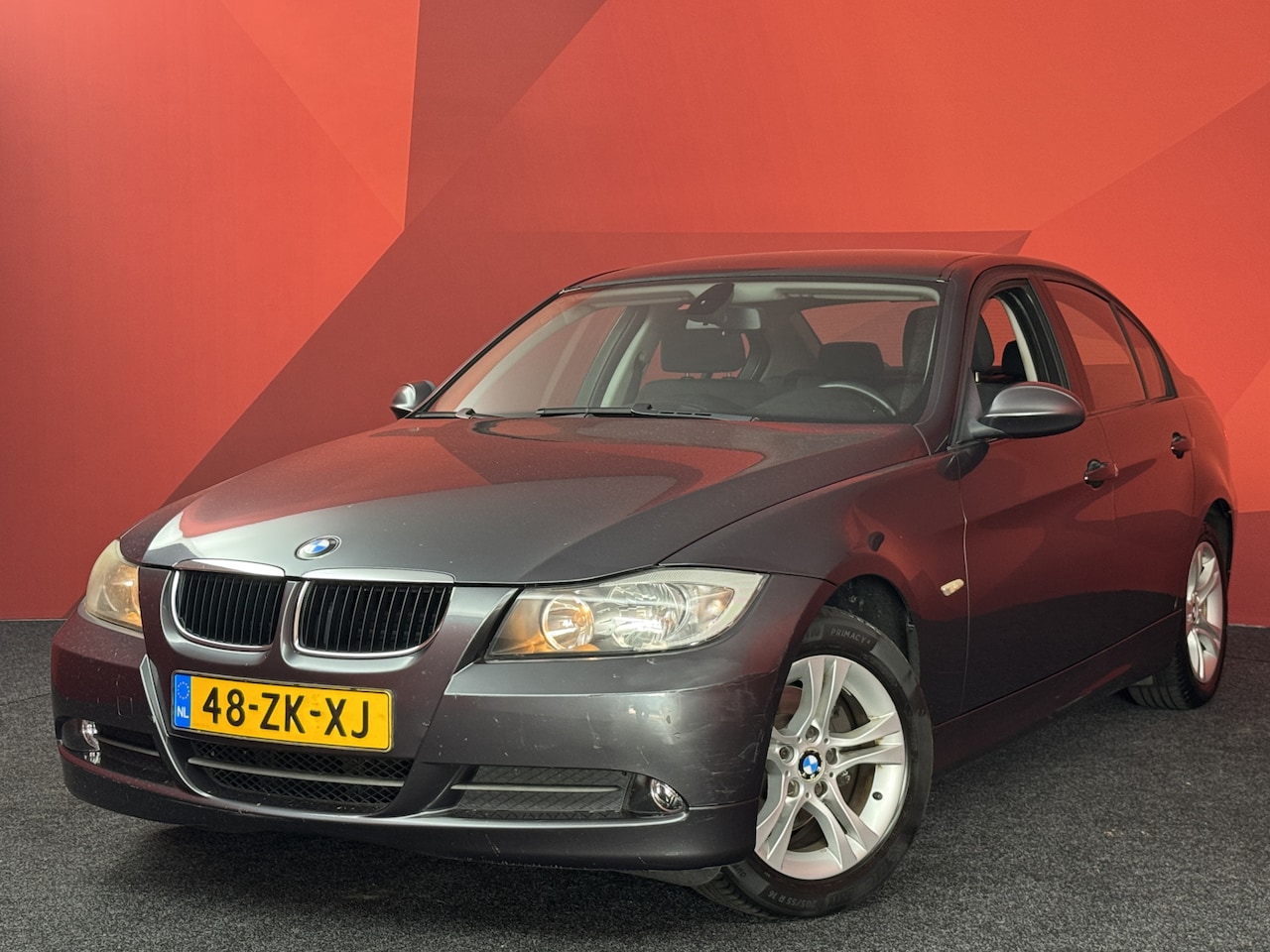 BMW 3-serie - 320i Business Line | Navigatie | Climate Control | Automaat | APK 21-03-2027 | - AutoWereld.nl