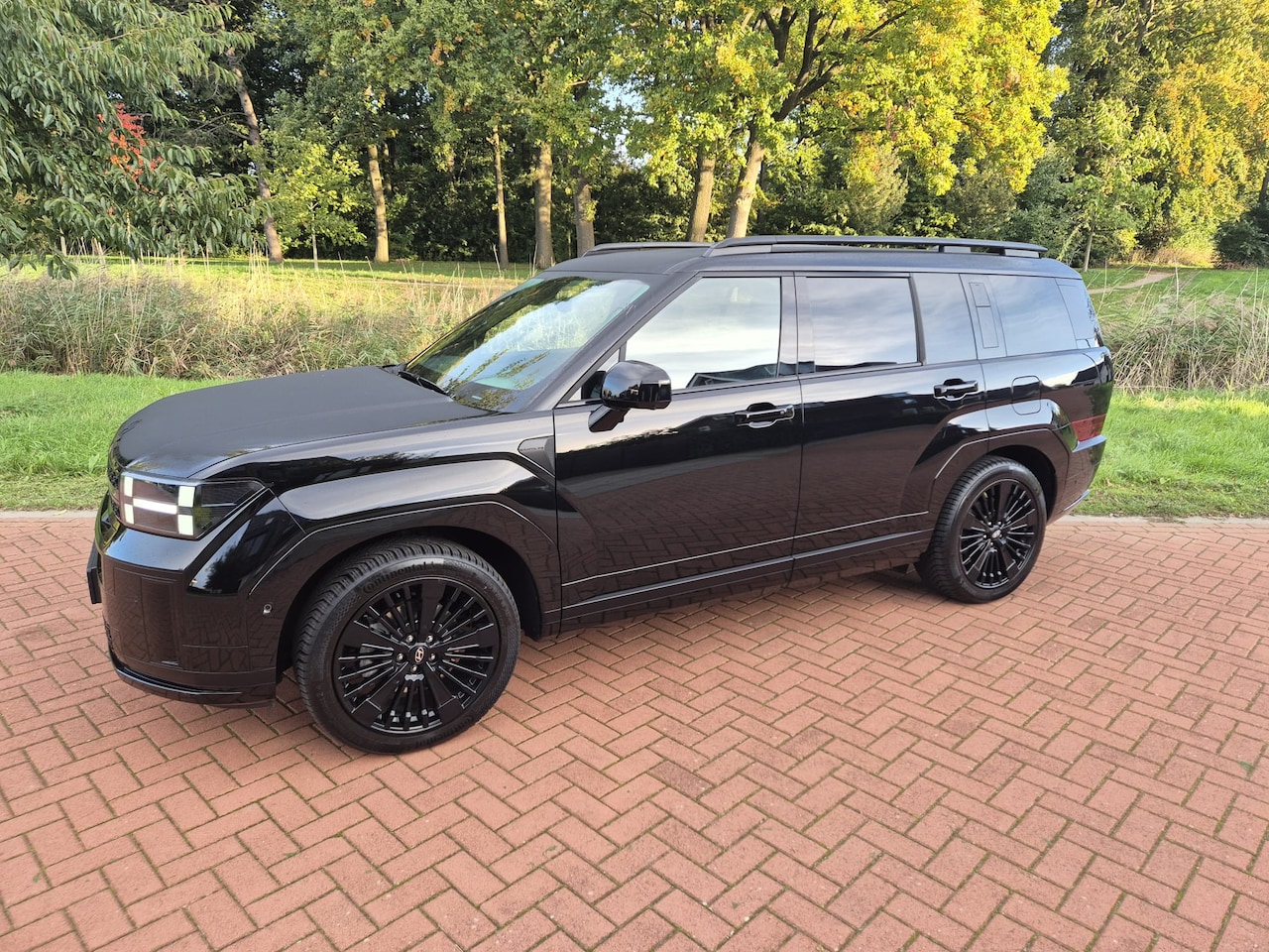 Hyundai Santa Fe - 1.6 T-GDI PHEV Black Line 4WD 6p. - AutoWereld.nl