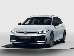 Volkswagen Passat Variant - 1.5 eTSI 150PK DSG R-Line Edition / Resterende Fabrieksgarantie tot 22-01 2029 / Black Sty