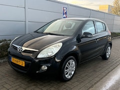 Hyundai i20 - 1.2i i-Motion/ airco / nap