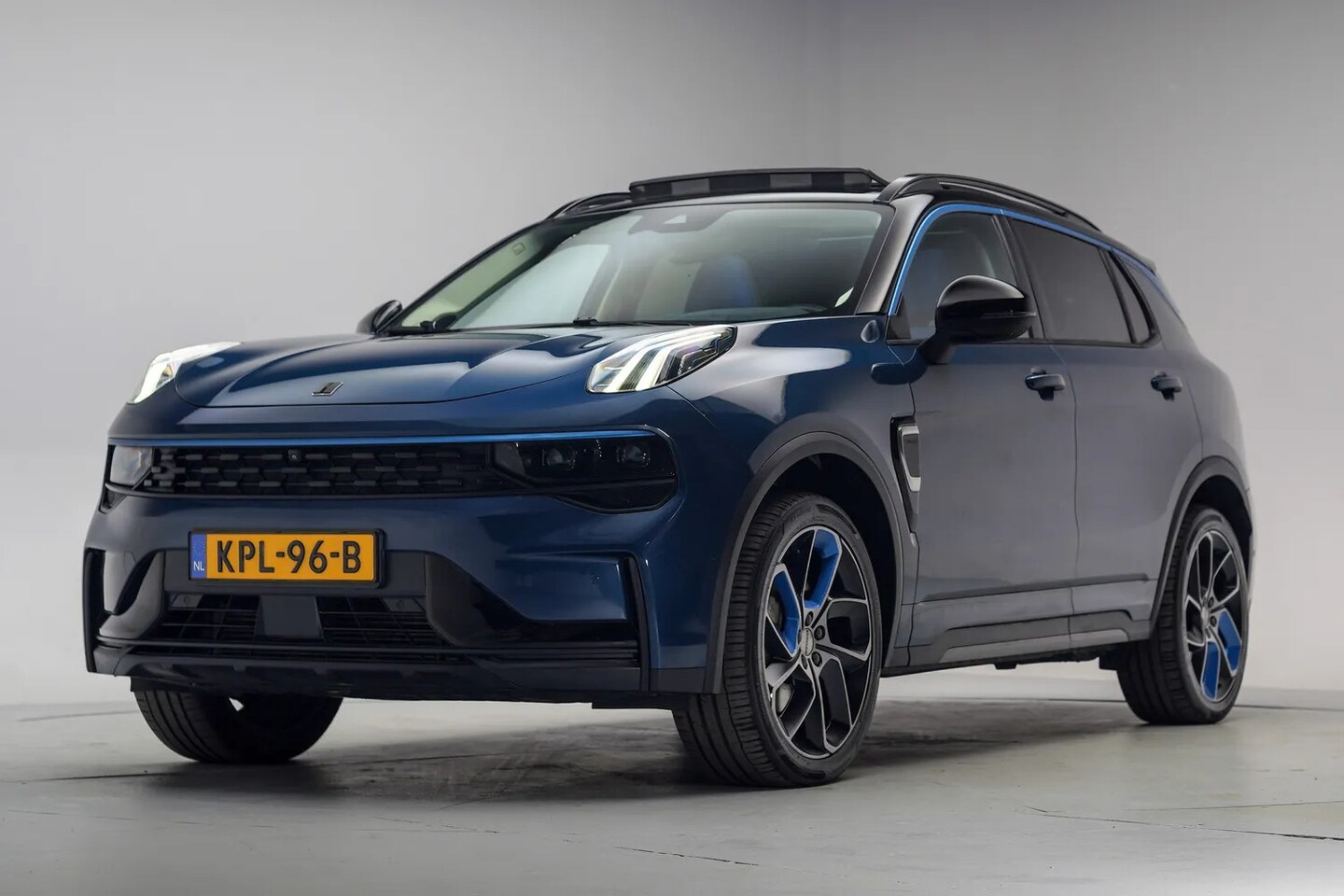 Lynk & Co 01 - 1.5 PHEV [ Panorama Navi 360°-Camera Keyless ] - AutoWereld.nl