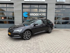 Skoda Superb Combi - 1.4 IV Sportline 204 pk 6-DSG | Achteruitrijcamera | Elektrische Stoelen | Apple Carplay |