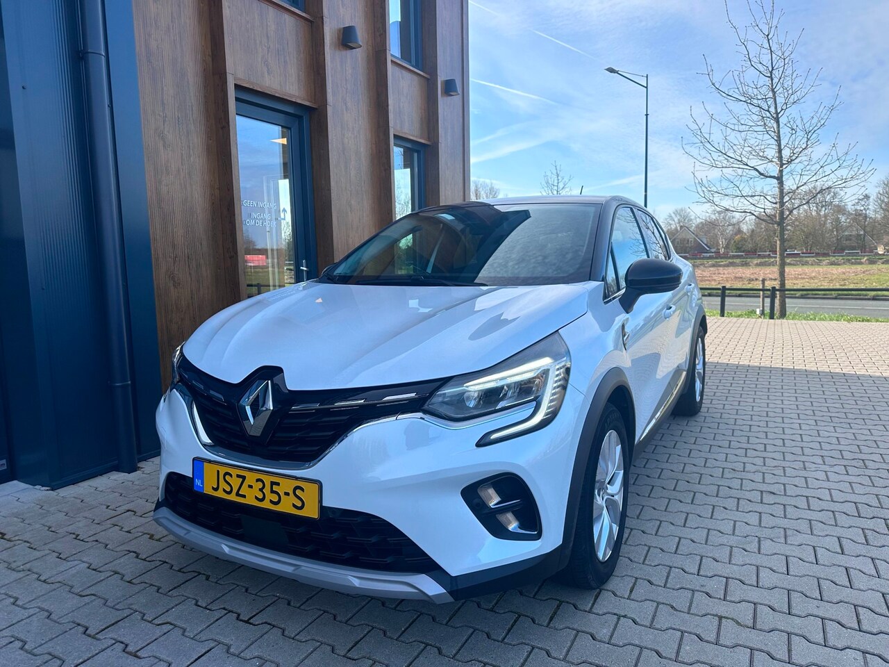Renault Captur - 1.6 E-Tech Hybrid 145 Intens l camera l parelmoer - AutoWereld.nl