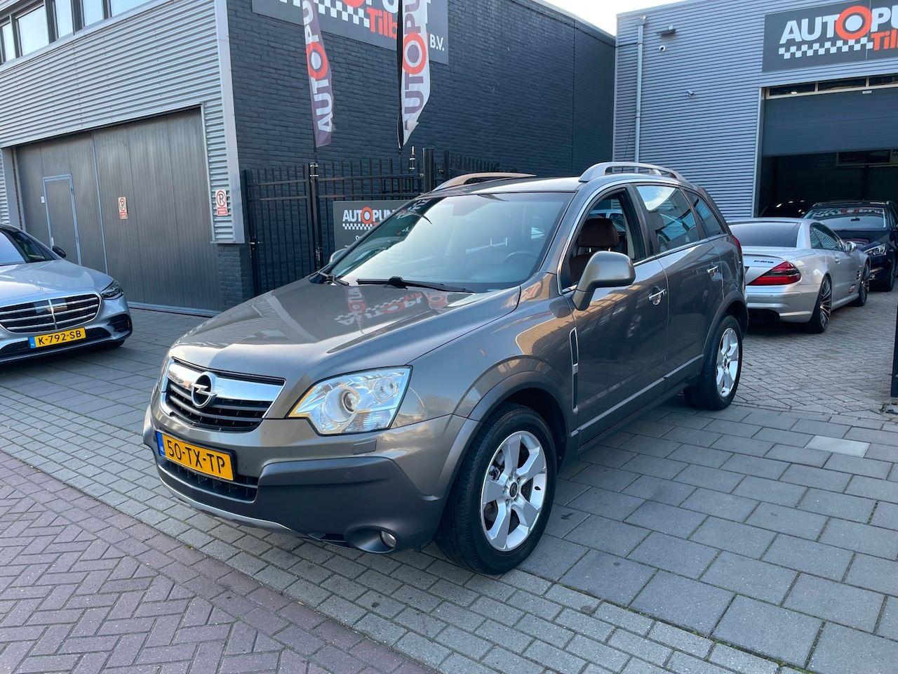 Opel Antara - 3.2 V6 Cosmo 2e Eigenaar! Trekhaak Schuifdak NAP APK - AutoWereld.nl