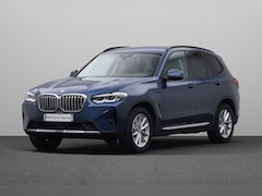 BMW X3 - xDrive30e Business Edition Plus | Achteruitrijcamera | Extra getint glas in achterportierr
