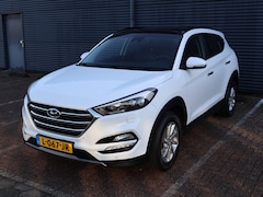 Hyundai Tucson - 1.6 T-GDi Comfort 4WD Pano Camera Navi Keyless Leder Trekhaak PDC Airco Cruise