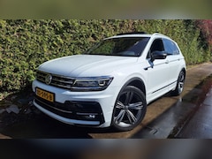 Volkswagen Tiguan - 1.5 TSI ACT Highline Business R (Automaatbak storing rijd wel)